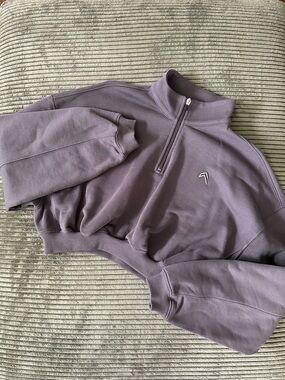 Alphalete Dark Grey Half-Zip Cropped Sweatshirt